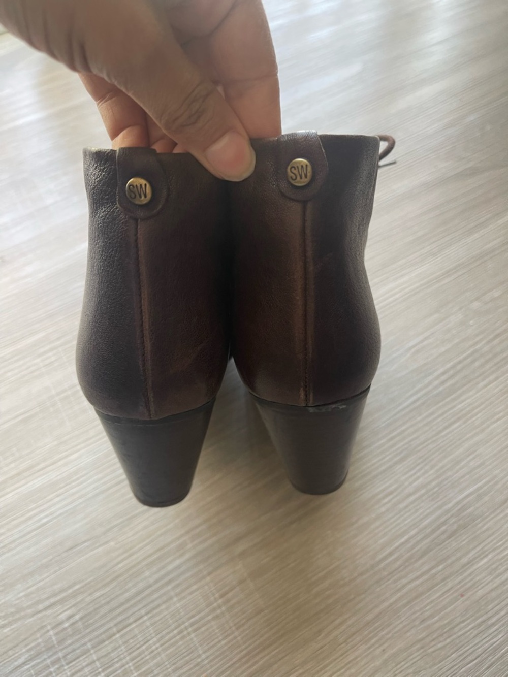 Stuart Weitzman Brown Leather Lace-Up Ankle Boots size 8.5 - Picture 3 of 6